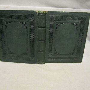 Repertoire Heraldique 24 card stock hinged leaves with 100's applied color crests in signed full green morocco binding by Ellerbeck Liverpool. Signed