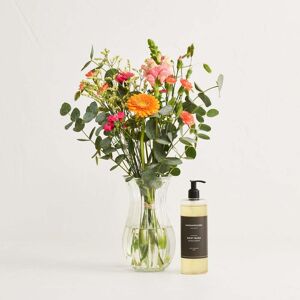 Interflora Floristens kreative buket, flerfarvet med Body wash